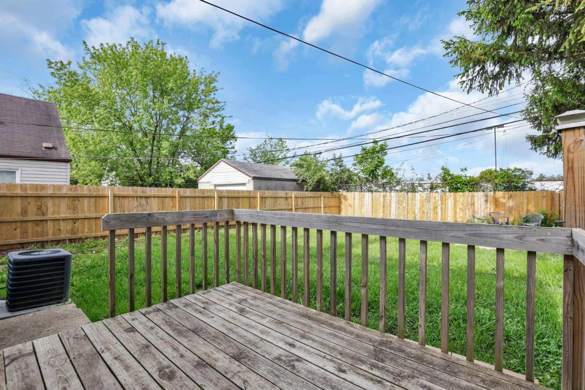 Housepitality - The Sunset House Columbus